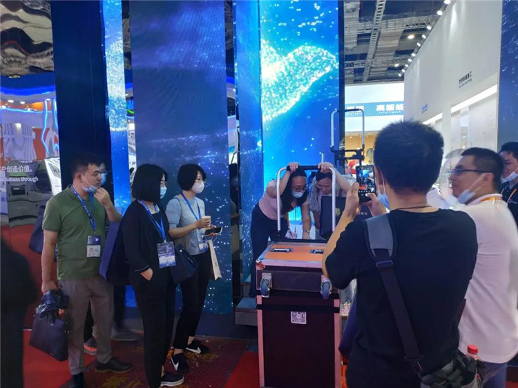 江苏淮安翔宇模型有限公司技术上海工博会.jpg